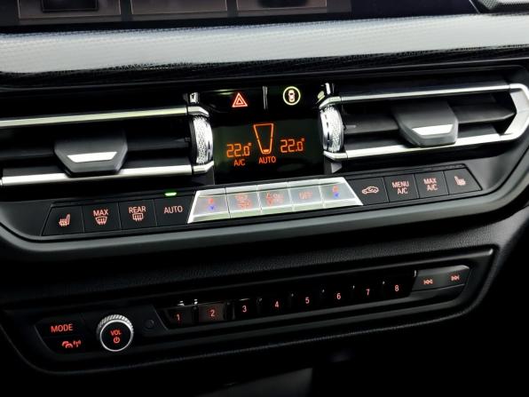 BMW 1 серии III (F40) с пробегом 2019 года, цена 2 490 000 рублей, 131803 км, хэтчбек, Автокод Объявления
