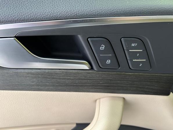 Audi A4 V (B9) с пробегом 2019 года, цена 2 479 000 рублей, 117000 км, седан, Автокод Объявления