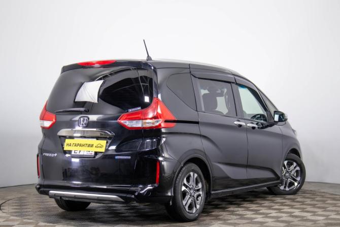 Honda Freed II Рестайлинг с пробегом 2022 года, цена 2 699 000 рублей, 40526 км, компактвэн, Автокод Объявления