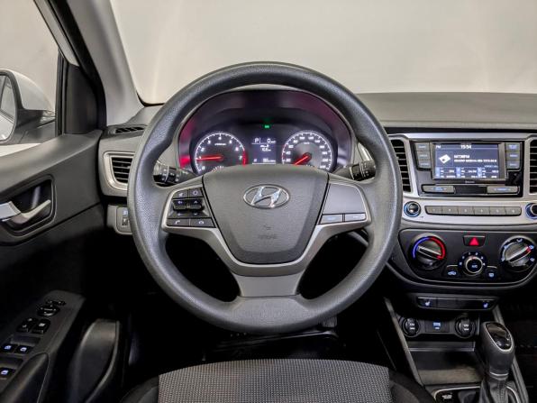 Hyundai Solaris II Рестайлинг с пробегом 2022 года, цена 1 560 000 рублей, 82468 км, седан, Автокод Объявления