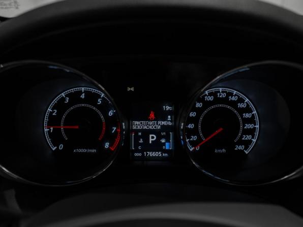 Mitsubishi ASX I с пробегом 2012 года, цена 995 000 рублей, 176605 км, внедорожник, Автокод Объявления