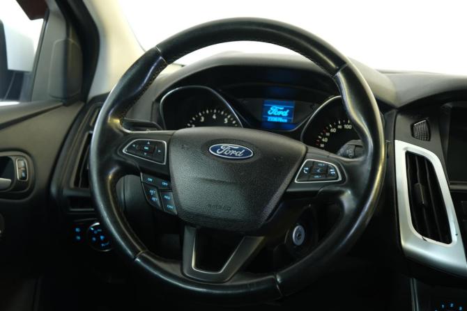 Ford Focus III Рестайлинг с пробегом 2016 года, цена 959 000 рублей, 233000 км, седан, Автокод Объявления