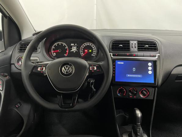 Volkswagen Polo V Рестайлинг с пробегом 2018 года, цена 980 000 рублей, 164854 км, седан, Автокод Объявления