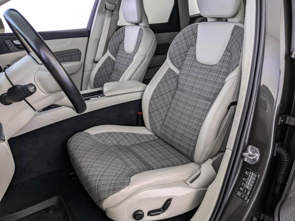 Volvo XC60 II с пробегом 2020 года, цена 3 700 000 рублей, 100001 км, внедорожник, Автокод Объявления