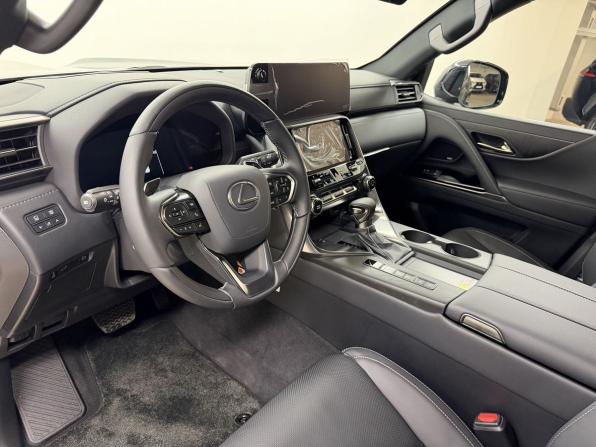 Lexus LX IV с пробегом 2025 года, цена 18 500 000 рублей, 13 км, внедорожник, Автокод Объявления