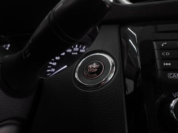 Nissan Qashqai II с пробегом 2015 года, цена 1 612 000 рублей, 146667 км, внедорожник, Автокод Объявления