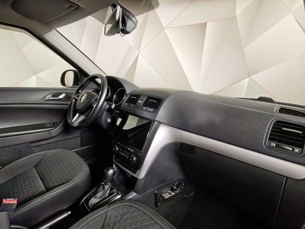 Skoda Yeti I Рестайлинг с пробегом 2016 года, цена 1 055 000 рублей, 281236 км, внедорожник, Автокод Объявления