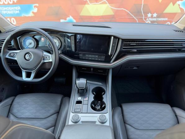 Volkswagen Touareg III с пробегом 2019 года, цена 3 420 000 рублей, 256000 км, внедорожник, Автокод Объявления
