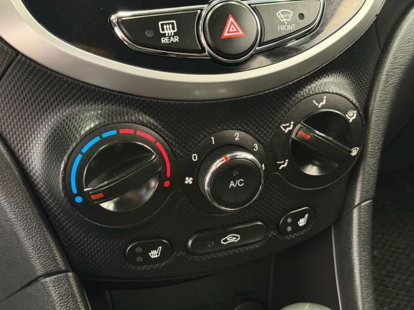 Hyundai Solaris I с пробегом 2012 года, цена 779 000 рублей, 124717 км, хэтчбек, Автокод Объявления