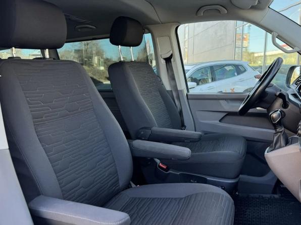 Volkswagen Caravelle T6 Рестайлинг с пробегом 2021 года, цена 4 725 000 рублей, 98000 км, минивэн, Автокод Объявления