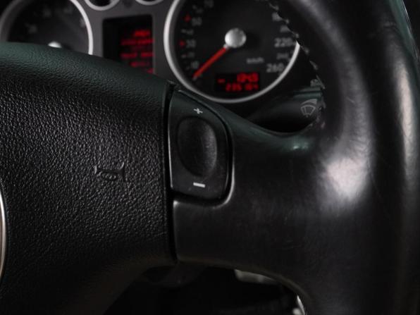Audi TT I (8N) Рестайлинг с пробегом 2004 года, цена 1 092 000 рублей, 235164 км, купе, Автокод Объявления