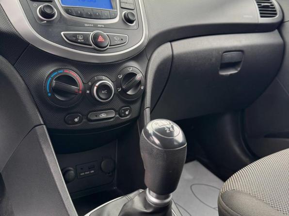 Hyundai Solaris I с пробегом 2012 года, цена 750 000 рублей, 73611 км, хэтчбек, Автокод Объявления