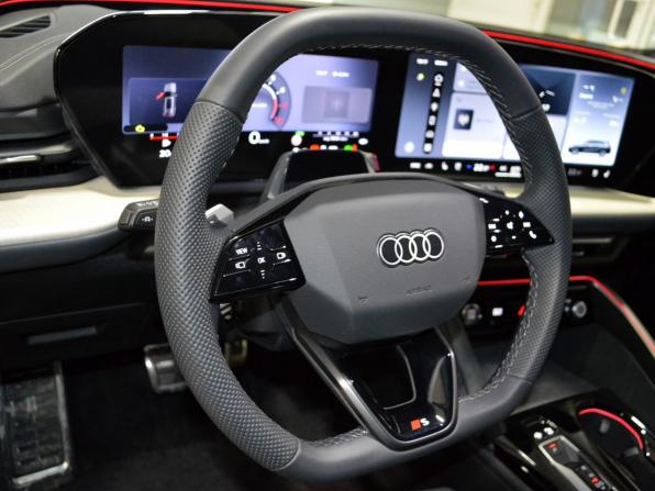 Audi Q5 III (GU) с пробегом 2025 года, цена 6 790 000 рублей, 70 км, внедорожник, Автокод Объявления
