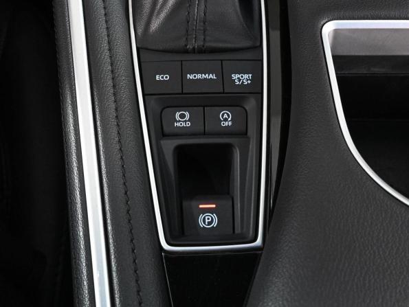 Toyota Avalon V с пробегом 2022 года, цена 3 299 000 рублей, 55218 км, седан, Автокод Объявления