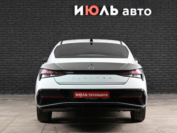 Hyundai Elantra VII (CN7) Рестайлинг с пробегом 2023 года, цена 2 165 000 рублей, 29490 км, седан, Автокод Объявления