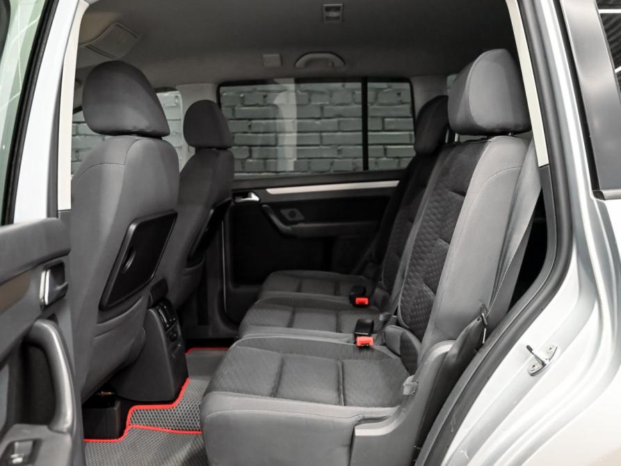 Volkswagen Touran I Рестайлинг Екатеринбург  - изображение 20