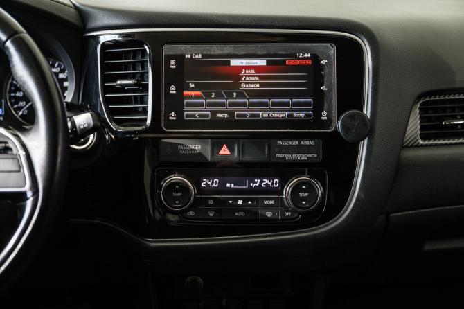 Mitsubishi Outlander III Рестайлинг 2 с пробегом 2018 года, цена 1 980 000 рублей, 91213 км, внедорожник, Автокод Объявления