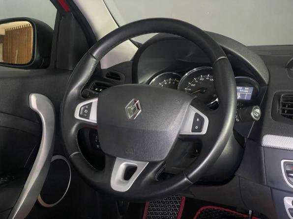 Renault Megane III с пробегом 2011 года, цена 785 000 рублей, 263250 км, хэтчбек, Автокод Объявления