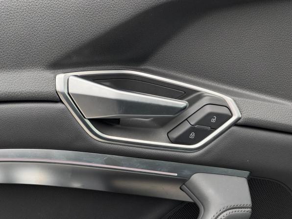 Audi e-tron Sportback I с пробегом 2022 года, цена 4 890 000 рублей, 15927 км, внедорожник, Автокод Объявления