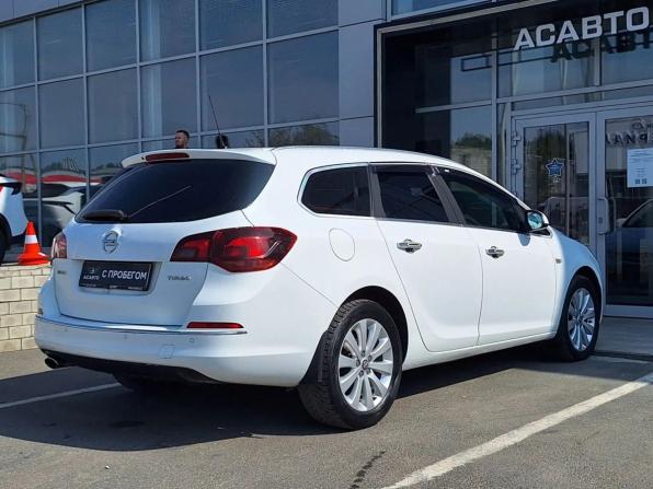 Opel Astra J Рестайлинг с пробегом 2012 года, цена 699 000 рублей, 213122 км, универсал, Автокод Объявления