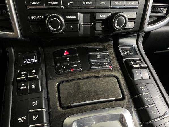 Porsche Cayenne II (958) с пробегом 2012 года, цена 2 357 000 рублей, 271991 км, внедорожник, Автокод Объявления