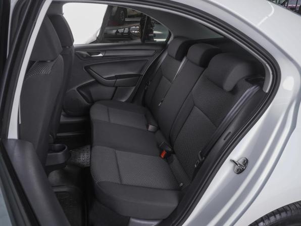 Volkswagen Polo VI с пробегом 2022 года, цена 1 680 000 рублей, 63185 км, лифтбек, Автокод Объявления
