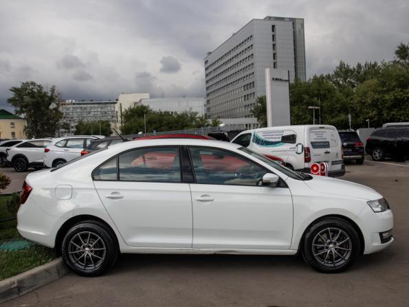 Skoda Rapid I Рестайлинг с пробегом 2018 года, цена 993 000 рублей, 179796 км, лифтбек, Автокод Объявления