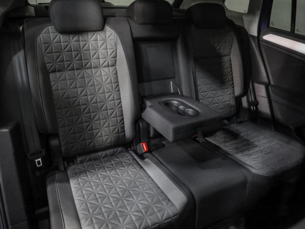 Volkswagen Tiguan II Рестайлинг с пробегом 2021 года, цена 2 499 000 рублей, 151477 км, внедорожник, Автокод Объявления