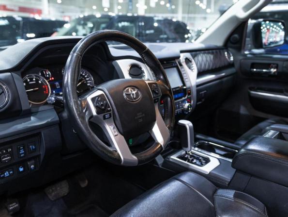 Toyota Tundra II Рестайлинг с пробегом 2013 года, цена 5 400 000 рублей, 96230 км, offers.body_type.unknown, Автокод Объявления