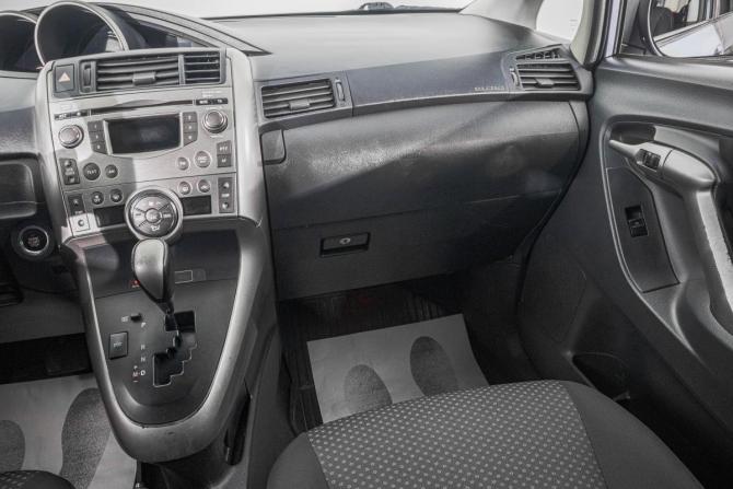 Toyota Verso I с пробегом 2009 года, цена 1 149 000 рублей, 170000 км, компактвэн, Автокод Объявления