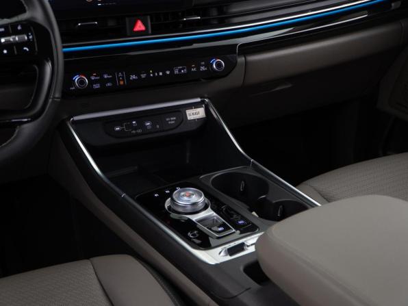 Kia Carnival IV Рестайлинг с пробегом 2025 года, цена 6 745 055 рублей, 10714 км, минивэн, Автокод Объявления