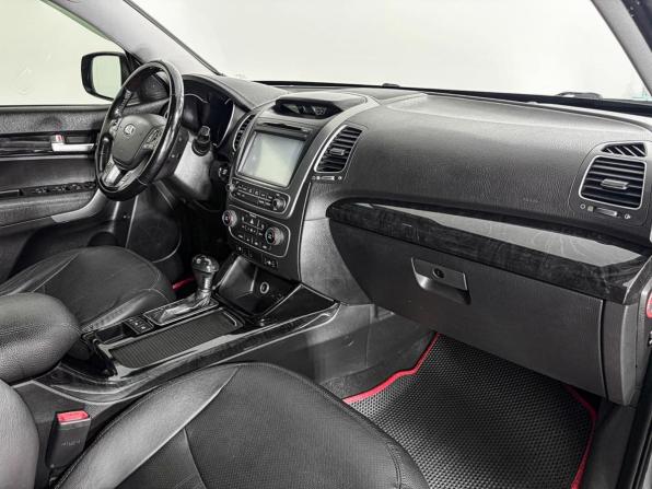 Kia Sorento II Рестайлинг с пробегом 2015 года, цена 1 687 000 рублей, 214005 км, внедорожник, Автокод Объявления