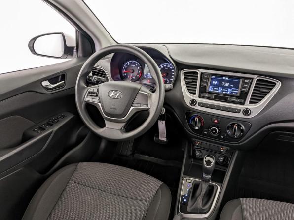 Hyundai Solaris II Рестайлинг с пробегом 2022 года, цена 1 570 000 рублей, 53090 км, седан, Автокод Объявления