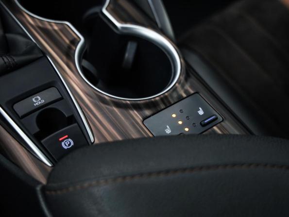 Toyota Camry VIII (XV70) с пробегом 2019 года, цена 2 689 000 рублей, 127000 км, седан, Автокод Объявления