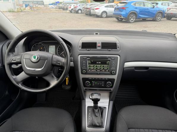 Skoda Octavia II (A5) Рестайлинг с пробегом 2010 года, цена 665 000 рублей, 210000 км, лифтбек, Автокод Объявления