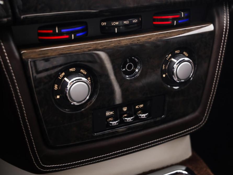 Rolls-Royce Phantom VII Санкт-Петербург  - изображение 26