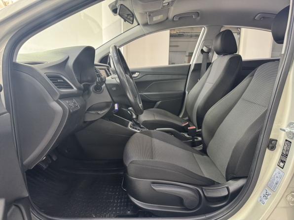 Hyundai Solaris II с пробегом 2018 года, цена 1 400 000 рублей, 60300 км, седан, Автокод Объявления