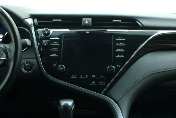 Toyota Camry VIII (XV70) с пробегом 2020 года, цена 2 795 000 рублей, 102581 км, седан, Автокод Объявления