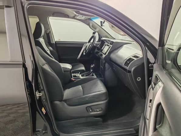 Toyota Land Cruiser Prado 150 Series Рестайлинг 2 с пробегом 2018 года, цена 3 999 000 рублей, 188107 км, внедорожник, Автокод Объявления