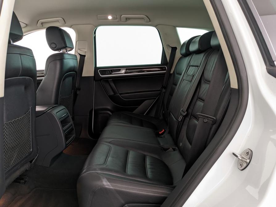 Volkswagen Touareg II Рестайлинг Москва  - изображение 12