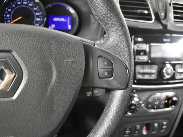 Renault Sandero II с пробегом 2017 года, цена 965 300 рублей, 132535 км, хэтчбек, Автокод Объявления
