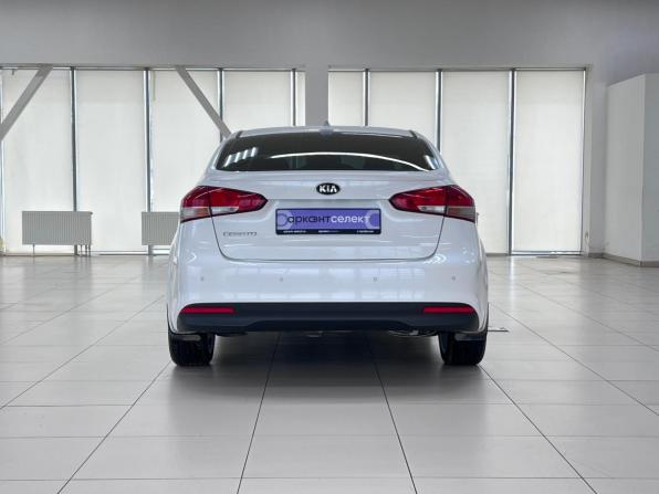 Kia Cerato III Рестайлинг (Classic) с пробегом 2017 года, цена 1 550 000 рублей, 97966 км, седан, Автокод Объявления