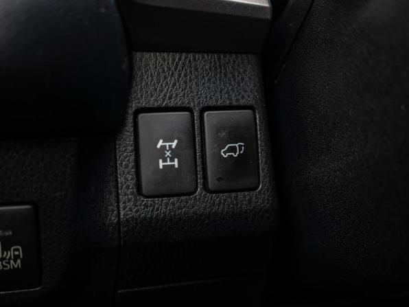 Toyota RAV4 IV (XA40) Рестайлинг с пробегом 2016 года, цена 1 919 000 рублей, 157501 км, внедорожник, Автокод Объявления