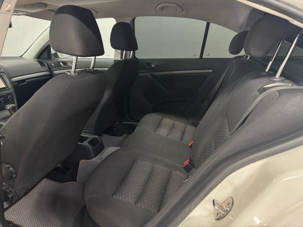 Skoda Octavia II (A5) Рестайлинг с пробегом 2012 года, цена 720 000 рублей, 234484 км, лифтбек, Автокод Объявления