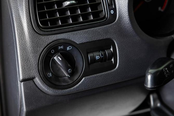 Volkswagen Polo V с пробегом 2014 года, цена 929 000 рублей, 166500 км, седан, Автокод Объявления