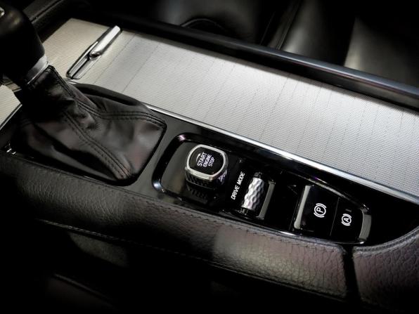 Volvo XC90 II с пробегом 2017 года, цена 4 120 000 рублей, 85379 км, внедорожник, Автокод Объявления