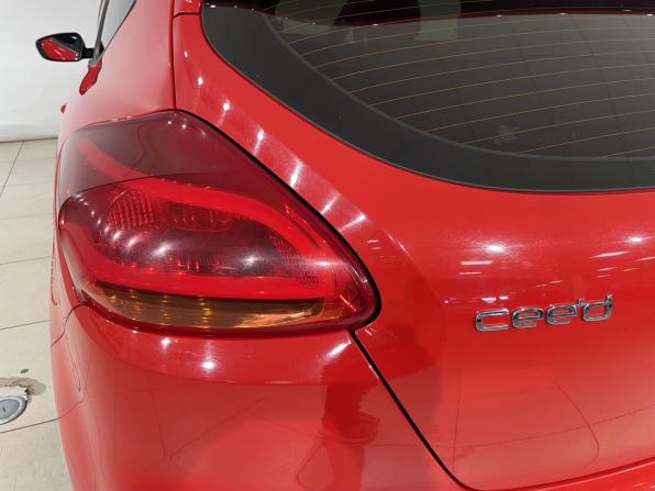 Kia Ceed II Рестайлинг с пробегом 2016 года, цена 1 449 000 рублей, 118753 км, хэтчбек, Автокод Объявления
