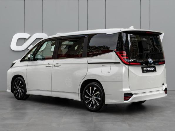 Toyota Noah IV (R90) с пробегом 2024 года, цена 4 170 000 рублей, 25260 км, минивэн, Автокод Объявления