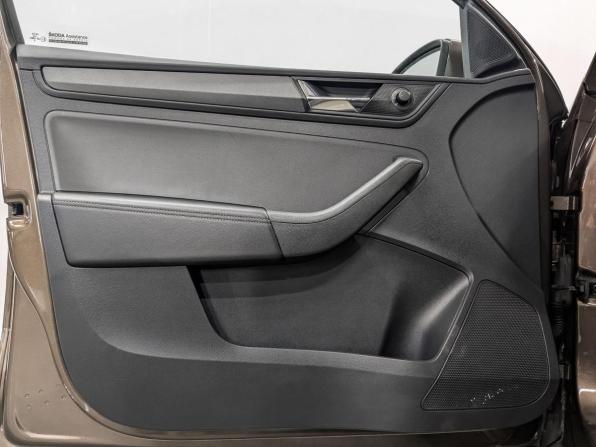 Skoda Rapid II с пробегом 2020 года, цена 1 350 000 рублей, 129360 км, лифтбек, Автокод Объявления