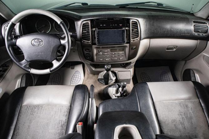 Toyota Land Cruiser 100 Series Рестайлинг 2 с пробегом 2007 года, цена 2 089 000 рублей, 367500 км, внедорожник, Автокод Объявления